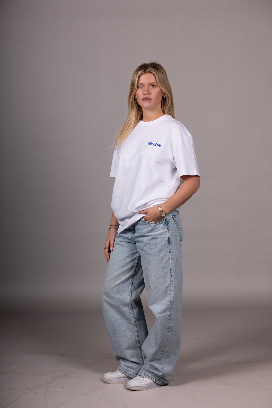 COMMUNITY TEE - WHITE & BLUE